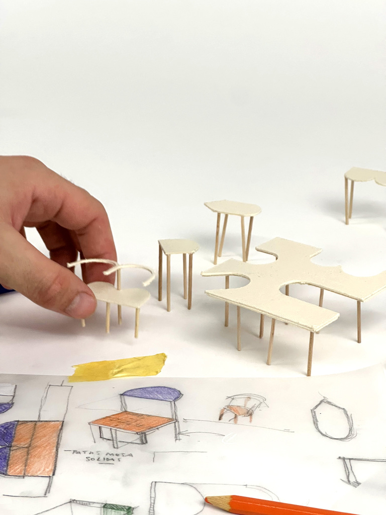 ¿Mesa para cuántos?