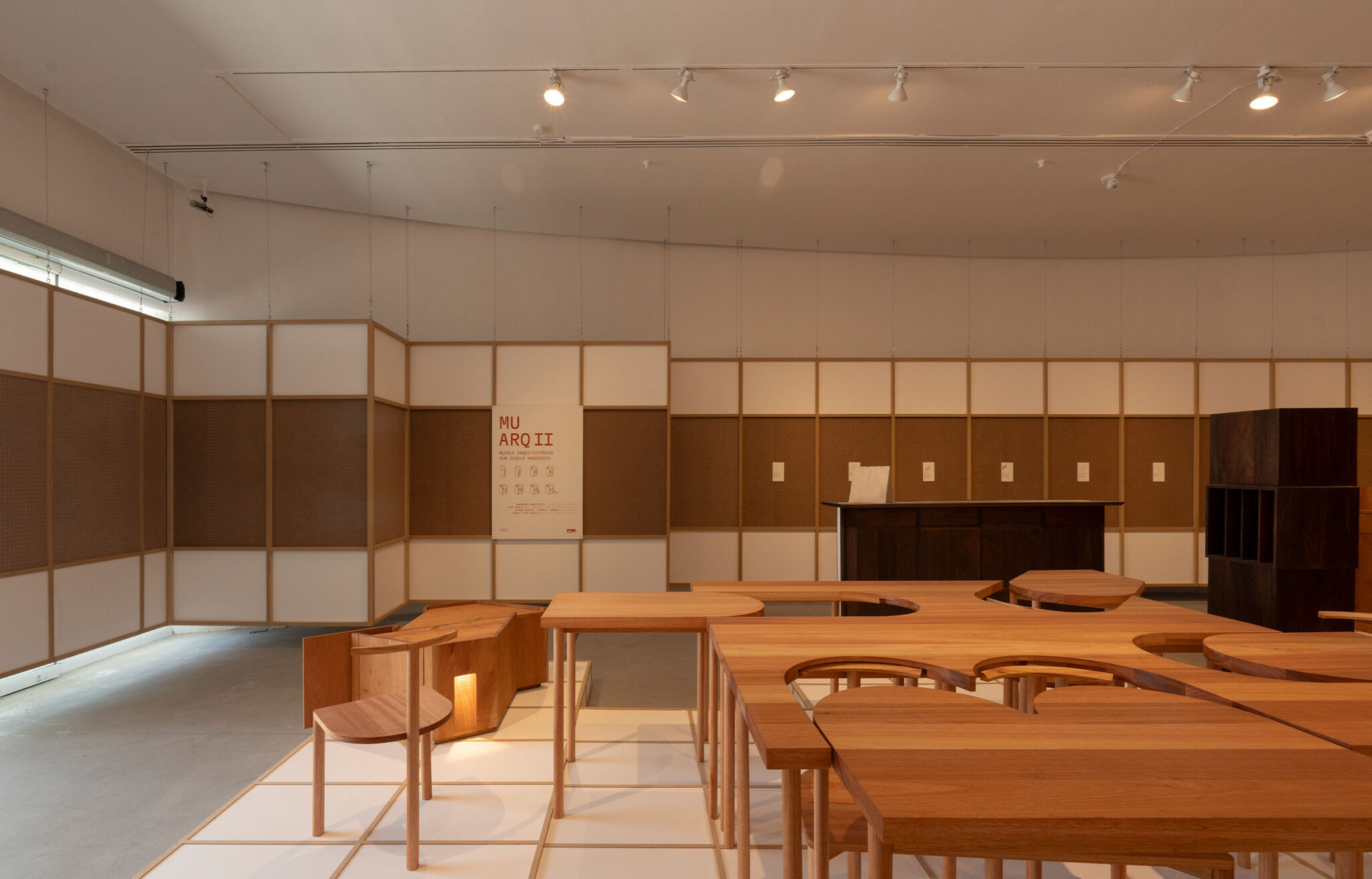 Mueble Arquitectónico II: ¿Mesa para cuántos? 