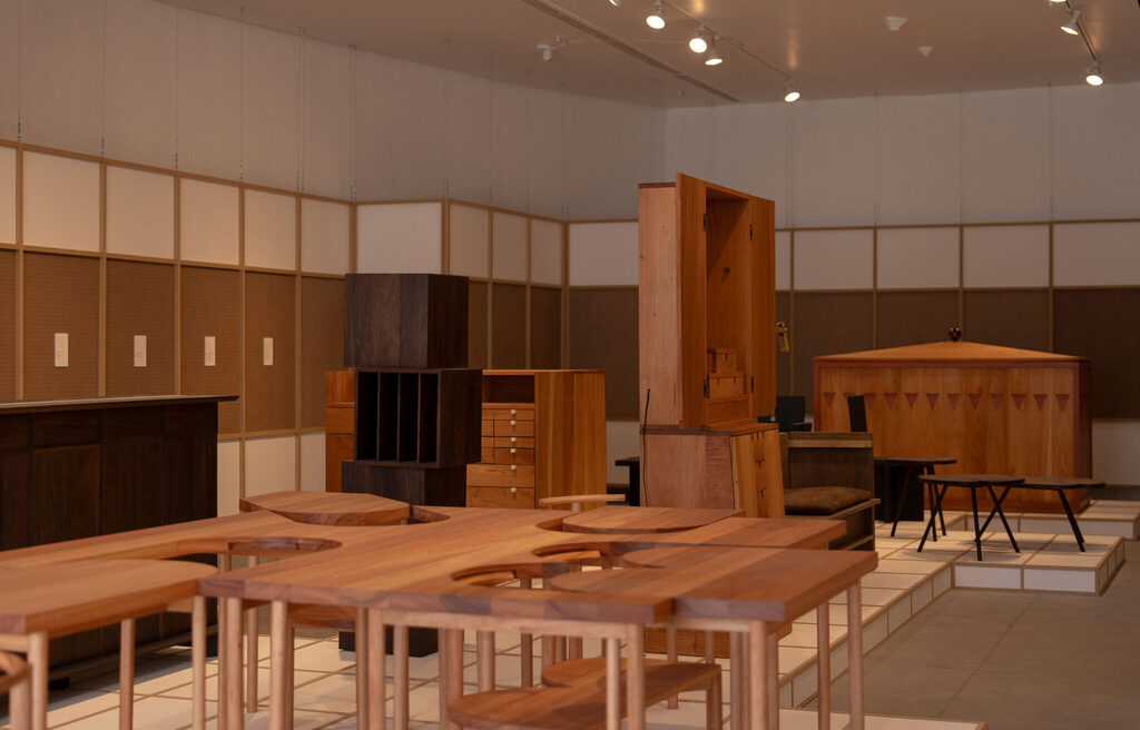 Mueble Arquitectónico II: ¿Mesa para cuántos? 
